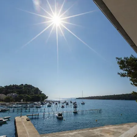 Maris Iii Apartment Rab Town