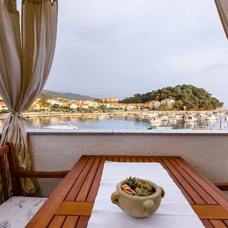 Apartment Maris Iii